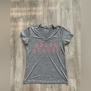 Women’s Under Armor HeatGear (Dry fit Wicking) Short Sleep V-neck Sz Small